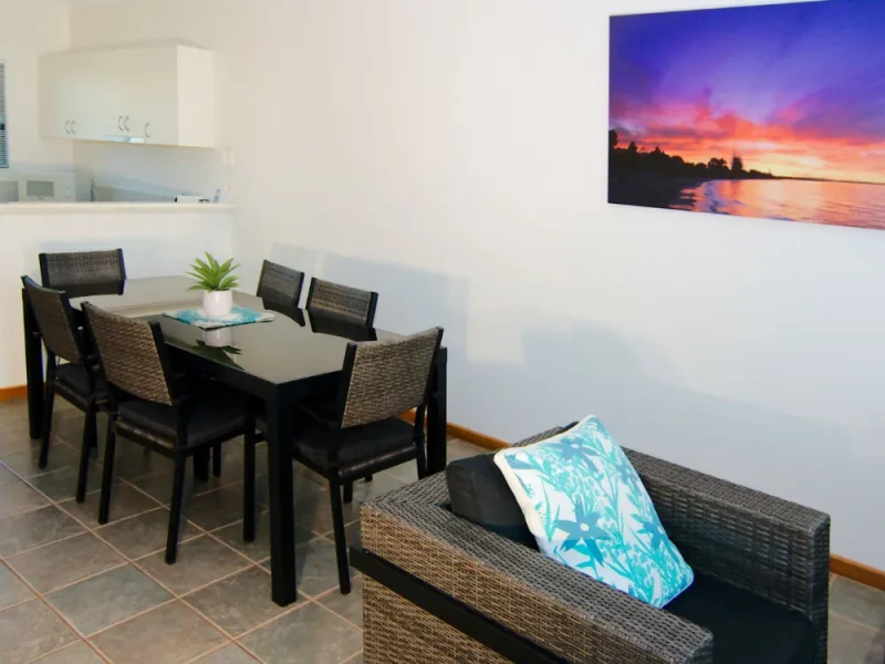 Cable Beach apartments - lounge dining and kitchen