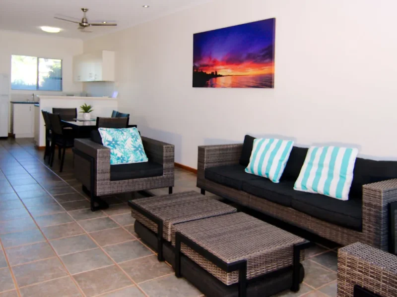 Cable Beach Apartments 2 Bedroom Lounge showing lounge, dining and kitchen